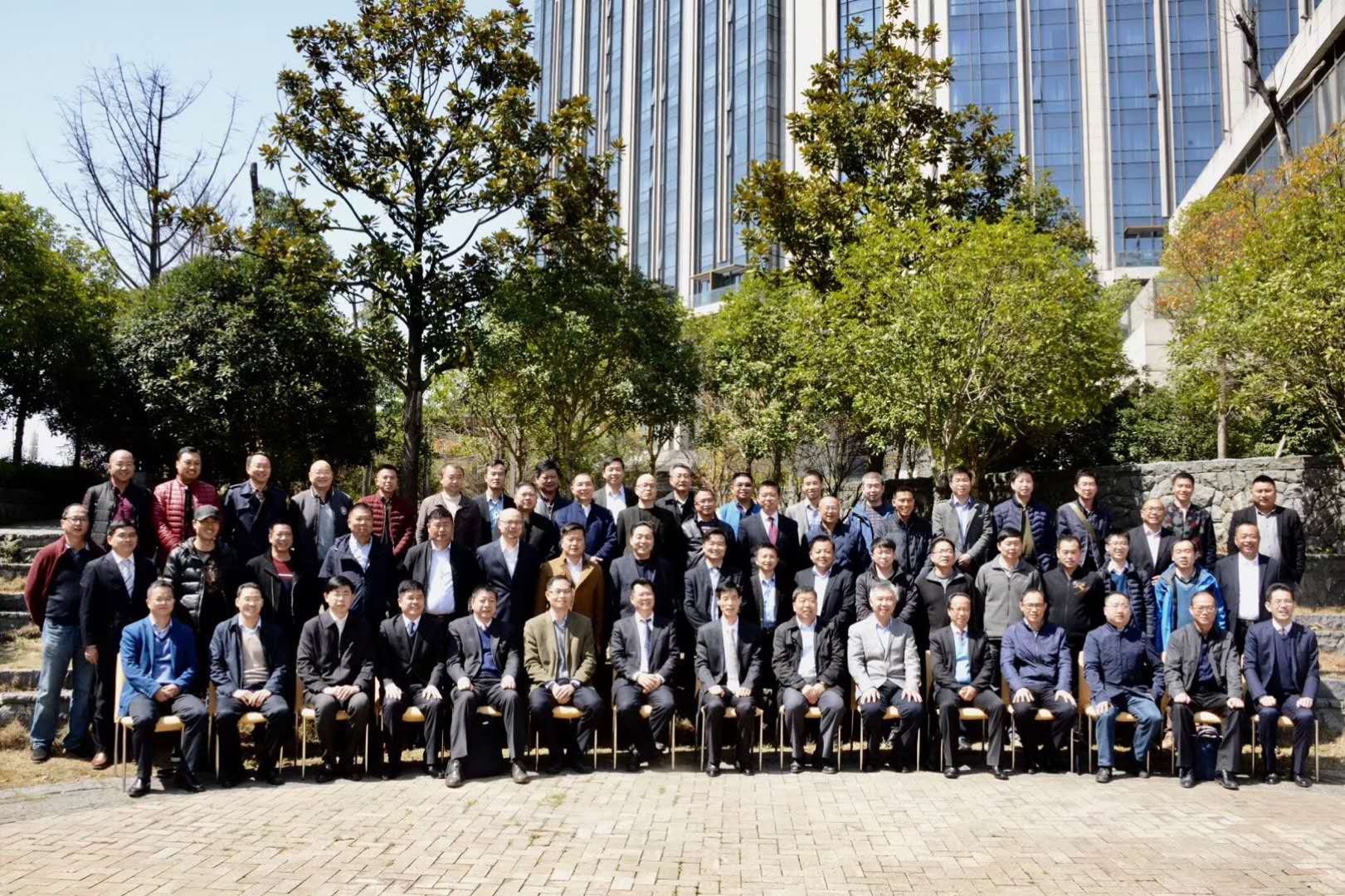 山美股份出席鐵路工程高品質(zhì)機制砂制造技術交流大會并發(fā)表主題演講